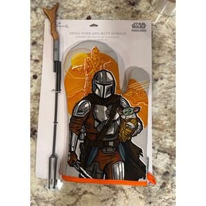 Hallmark Star Wars Mandalorian Grill Fork and Oven Mitt Bundle New